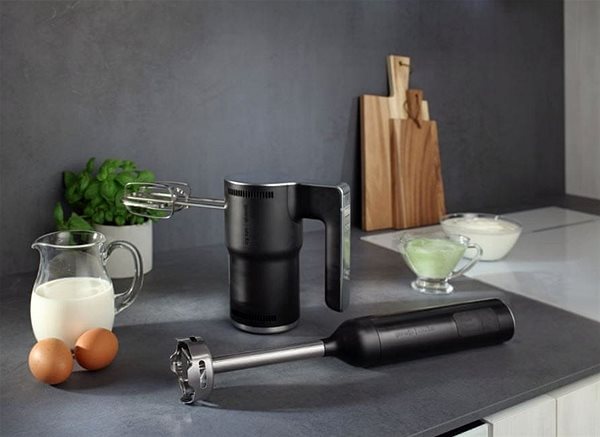 Gorenje M400ORAB hand mixer.