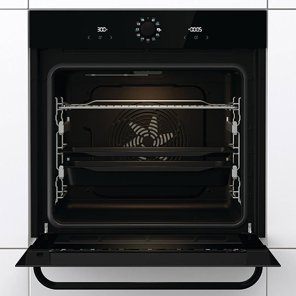 GORENJE BOS6737SYB built-in oven.