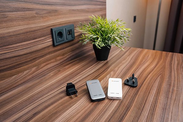 Töltő adapter Verbatim Essentials Slim GaN töltő 65W, US/EU/UK, 2× USB-C - PD, 65W, fehér ...