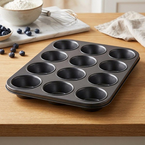 Baking Mould Dr. Oetker Tradition muffin tin 12 pcs Lifestyle