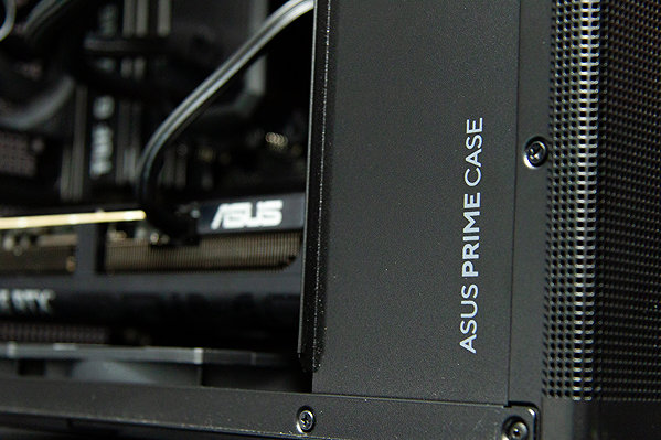 Gaming PC HAL3000 Alfa Gamer Micro AIO (R7 9800X3D, RTX 5070 Ti) ...
