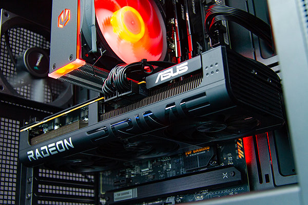 Gaming PC HAL3000 WC Finale Pro (i5 14400F, RX 9070) ...