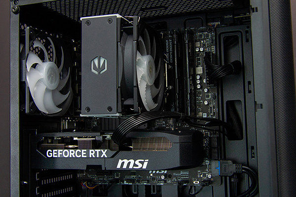 Gaming PC HAL3000 WC Finale Pro (R7 5700X, RTX 5070) ...