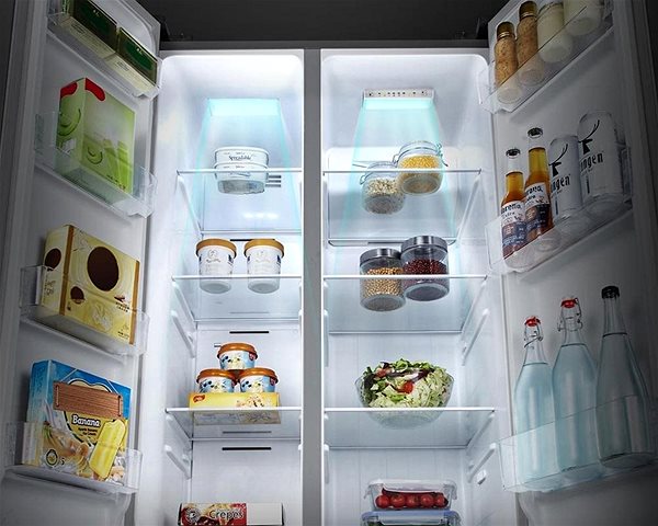 American Refrigerator HISENSE RQ563N4SWF1 Lifestyle