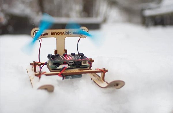 MakeKit Micro Bit Snowbit construction kit.