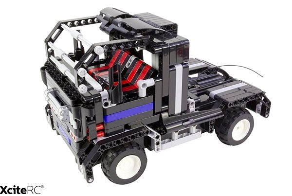 RC model RC kamión & športiak 2v1 teknotoys mechanical master Bočný pohľad