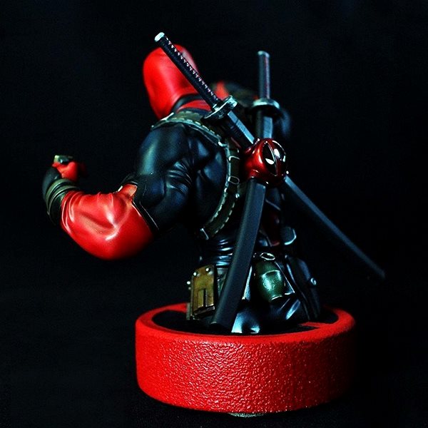 Figure Semic distribution - Marvel - Bust of Deadpool (scale 1/6) Lateral view