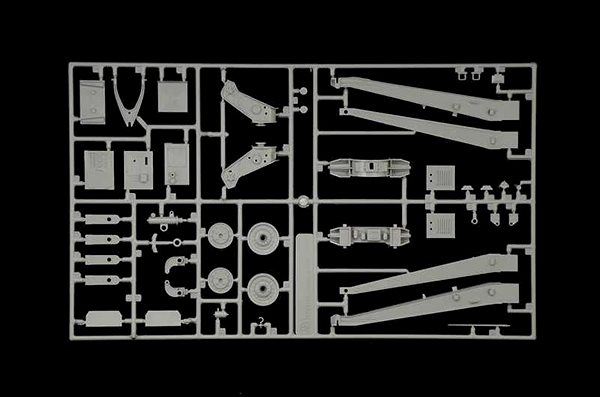 Model Kit military 6581 - M1 155mm Howitzer plastic model.