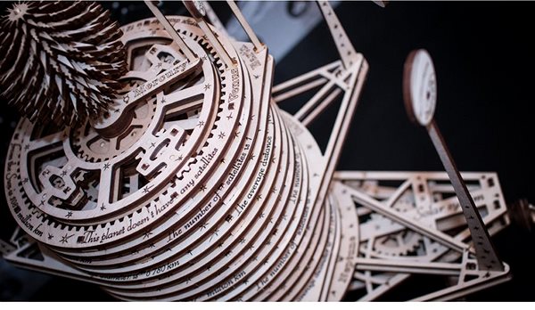3D Puzzle Ewa Eco-Wood-Art Planetarium Features/technology