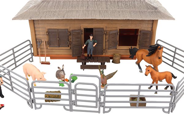 Figures Farm with Animals Features/technology