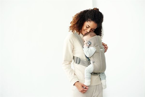Nosič pre dieťa Babybjörn nosič Mini Grey beige 3D Mesh Lifestyle