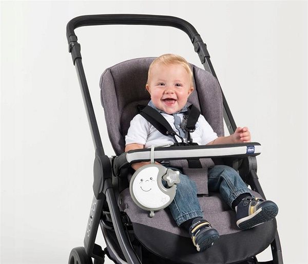 CHICCO Next2Dreams neutral cot mobile.