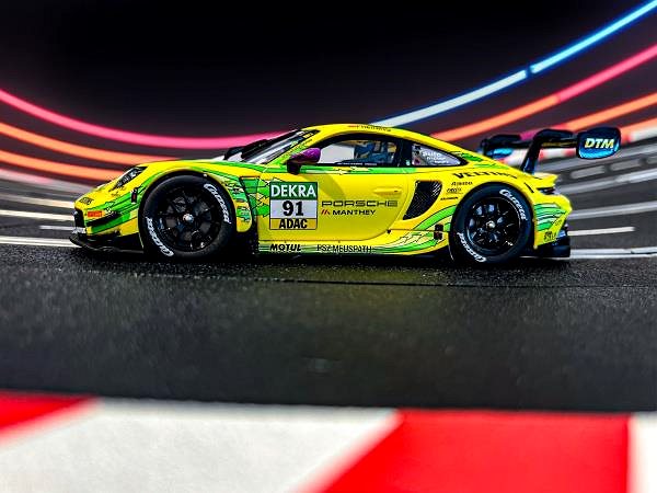 Rennbahn-Auto Carrera D132 - 32002 Porsche 911 GT3 R DTM ...
