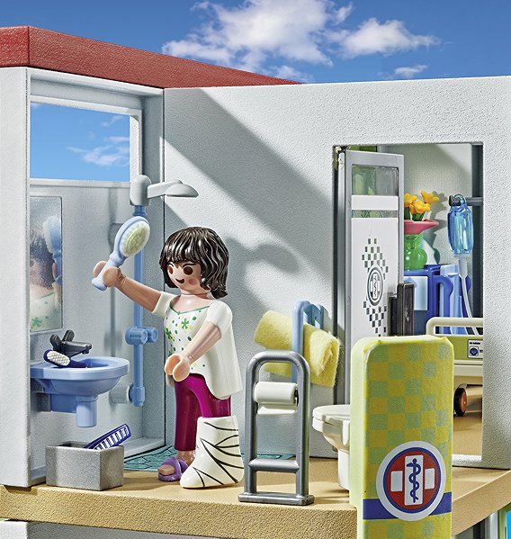 Playmobil 71615 Modern Hospital building kit.