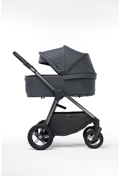 MAST Swiss Design M.5x + Volcanic Ash carrycot.
