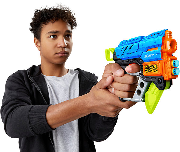 X-Shot Dino Attack Extinct toy gun + medium egg and darts.