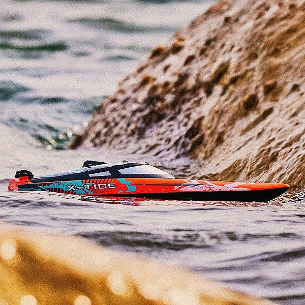 Overmax X-Tide RC motorboat.