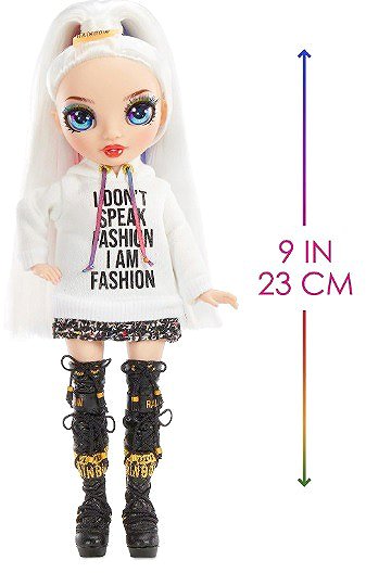 Játékbaba MGA Rainbow High Junior Fashion bébiszitter baba - Amaya ...