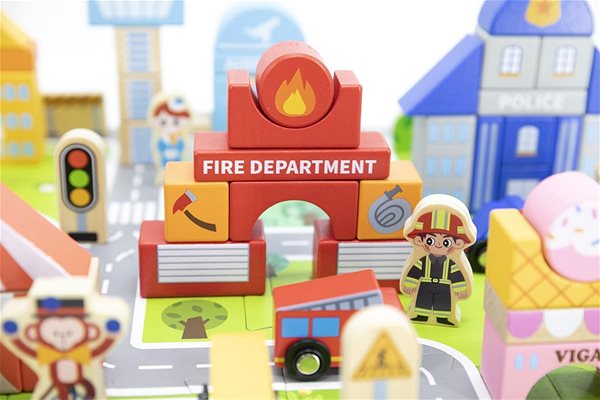 Wooden blocks Viga City with mat .