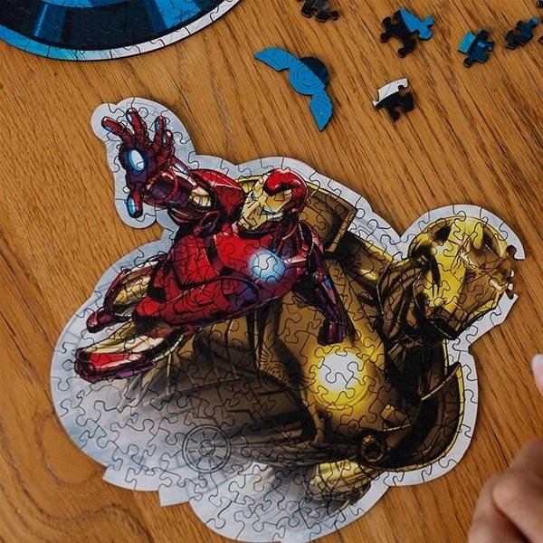Dřevěné puzzle Trefl Wood Craft Origin puzzle Odvážný Iron Man 160 dílků ...