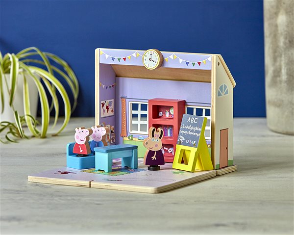 Figures PEPPA PIG Wooden School with Figures and Accessories Lifestyle