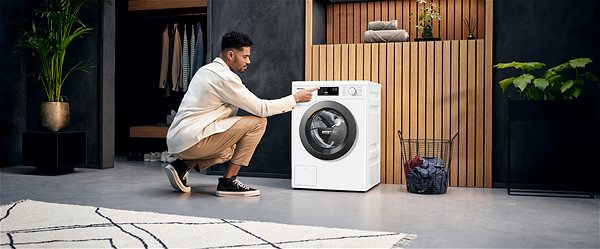 MIELE WTD160WCS EU1 LW 8/5 kg washer dryer.