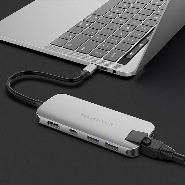 Port Replicator HyperDrive SLIM USB-C Hub - Silver Lifestyle