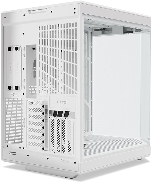 HYTE Y70 Snow White PC case.