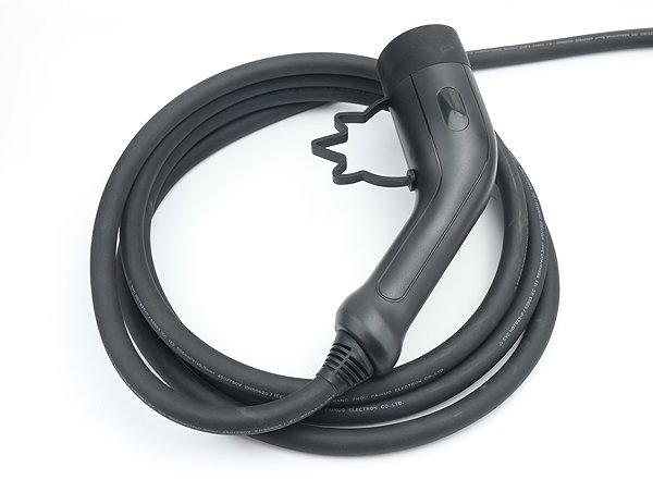 Charging station for electric vehicles IMMAX Travel charging station for EV/PHEV AC Type 2 22 kW .