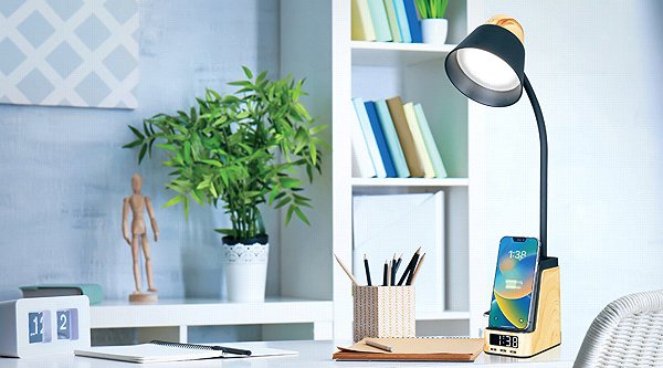 Tischlampe IMMAX IDEAL LED mit QI-Ladegerät CCT, helles Holz/schwarz ...