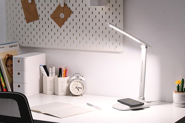 Stolní lampa IMMAX LUMI LED s Qi bezdrátovým nabíjením, bílá ...