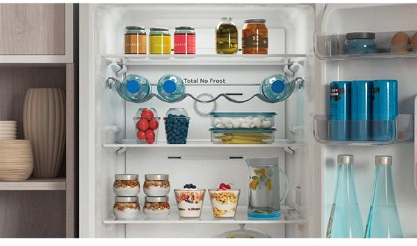 Refrigerator INDESIT INFC8 TI21W Lifestyle