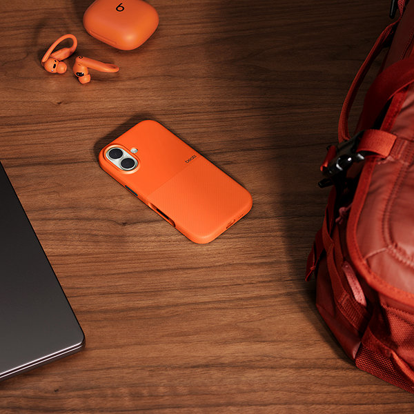 Handyhülle Apple Robuste Beats-Hülle für iPhone 17 mit MagSafe und Kamerasteuerung Sierra Orange ...