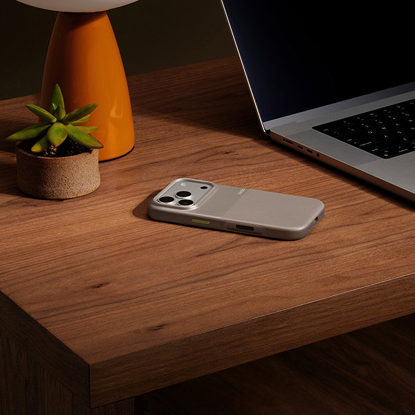 Handyhülle Apple Robuste Beats-Hülle für iPhone 17 Pro mit MagSafe und Kamerasteuerung in Alpengrau ...