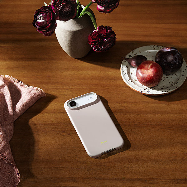 Handyhülle Apple Beats-Hülle für iPhone Air mit MagSafe und Kamerasteuerung in Kalkstein-Grau ...