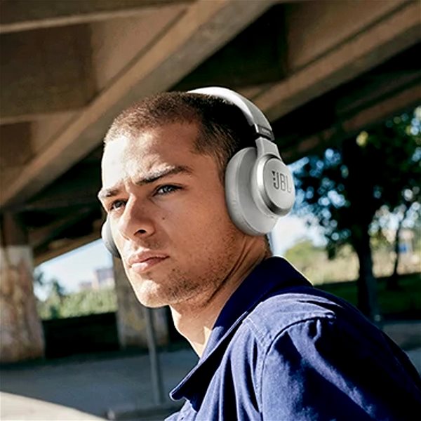Wireless Headphones JBL Live 660NC, White Lifestyle