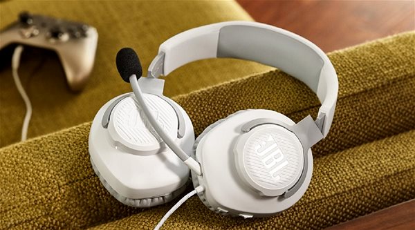 Gaming Headphones JBL Quantum 100 White Lifestyle