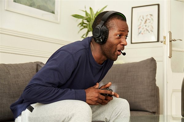 Gamer fejhallgató JBL Quantum 360X Wireless for Xbox fekete Lifestyle