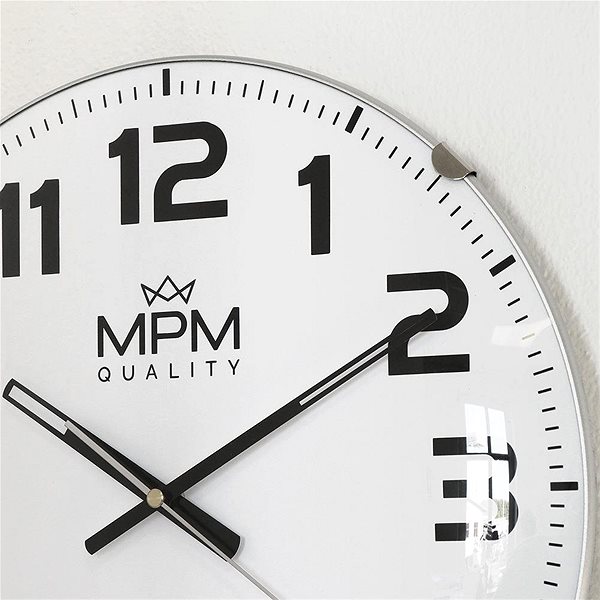 Nástenné hodiny MPM QUALITY E01.3816.7000 Vlastnosti/technológia