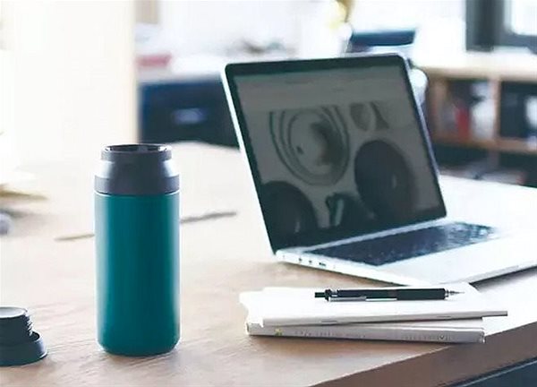 Thermal Mug Kinto Travel Tumbler Turquoise 350 ml Lifestyle