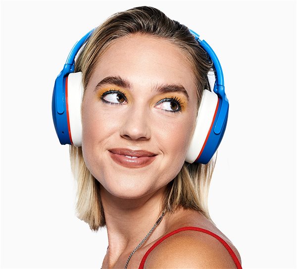 Bezdrôtové slúchadlá Skullcandy Hesh Evo Wireless Over-Ear modrá Lifestyle