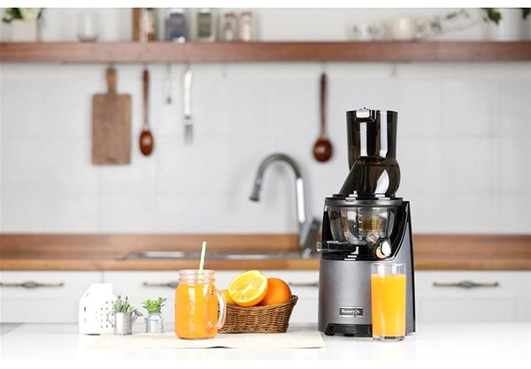 Juicer Kuvings EVO820 gunmetal Lifestyle