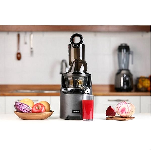 Juicer Kuvings EVO820 white matte Lifestyle