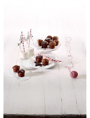 Baking Mould LEKUE Silicone Baking Tin for 11 Lekue Mini Muffins Lifestyle