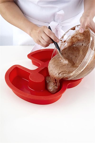 Baking Mould LEKUE Silicone Cake tin in the Shape of Number 0 Lékué Number Mould Lifestyle