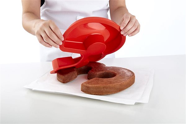 Baking Mould LEKUE Silicone Cake Tin in the Shape of Number 4 Lékué Number Mould Lifestyle