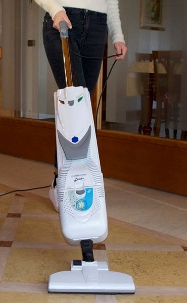 Upright Vacuum Cleaner Lindhaus DP5 LINDA Hepa Upright Vacuum Cleaner Lifestyle
