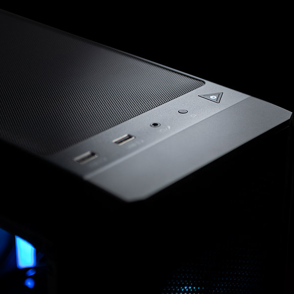 LYNX Challenger Ultra 5 RTX 5060 gaming PC.