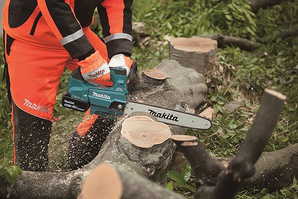 Chainsaw MAKITA Chainsaw AKU 300 mm Li-ion LXT 2 × 18V, without battery Z .