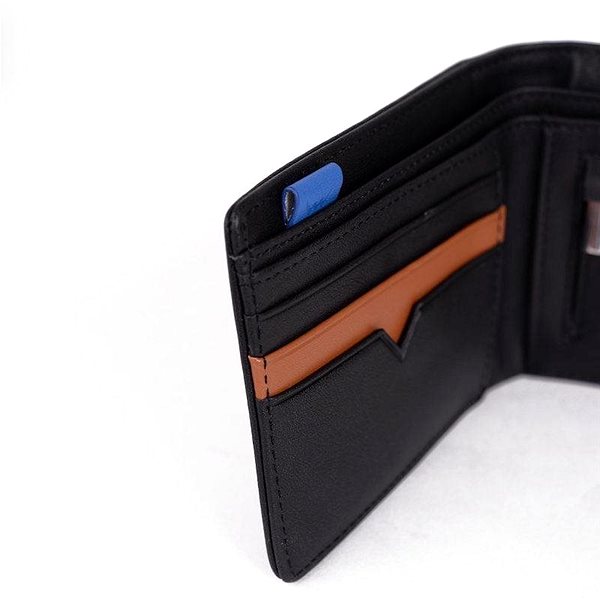 Wallet Vuch Joshua Features/technology